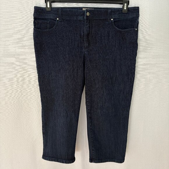 CHICO'S Sz 3 (Misses 16) Fabulously Slimming Dark Blue Wash Denim Capri Pants - Picture 2 of 6